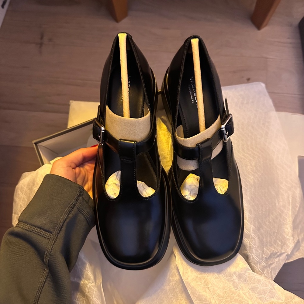 Vagabond Mary Janes Black Leather NEVER WORN